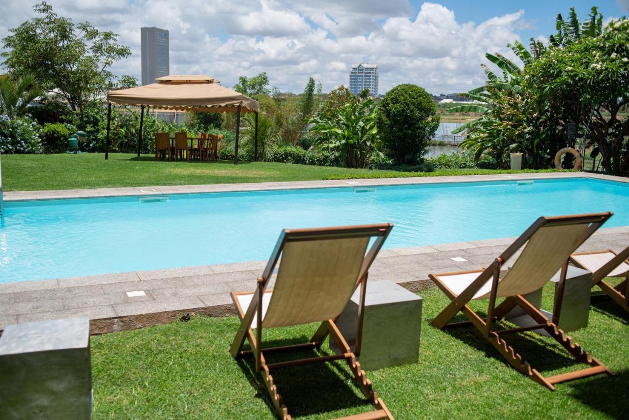 Radisson Hotel Tamboho Waterfront Antananarivo Exterior foto